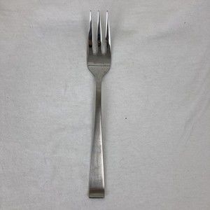 NEW CHARM Wallace Silversmiths Stainless 18/8 Flatware Korea 8 3/4” Serving Fork